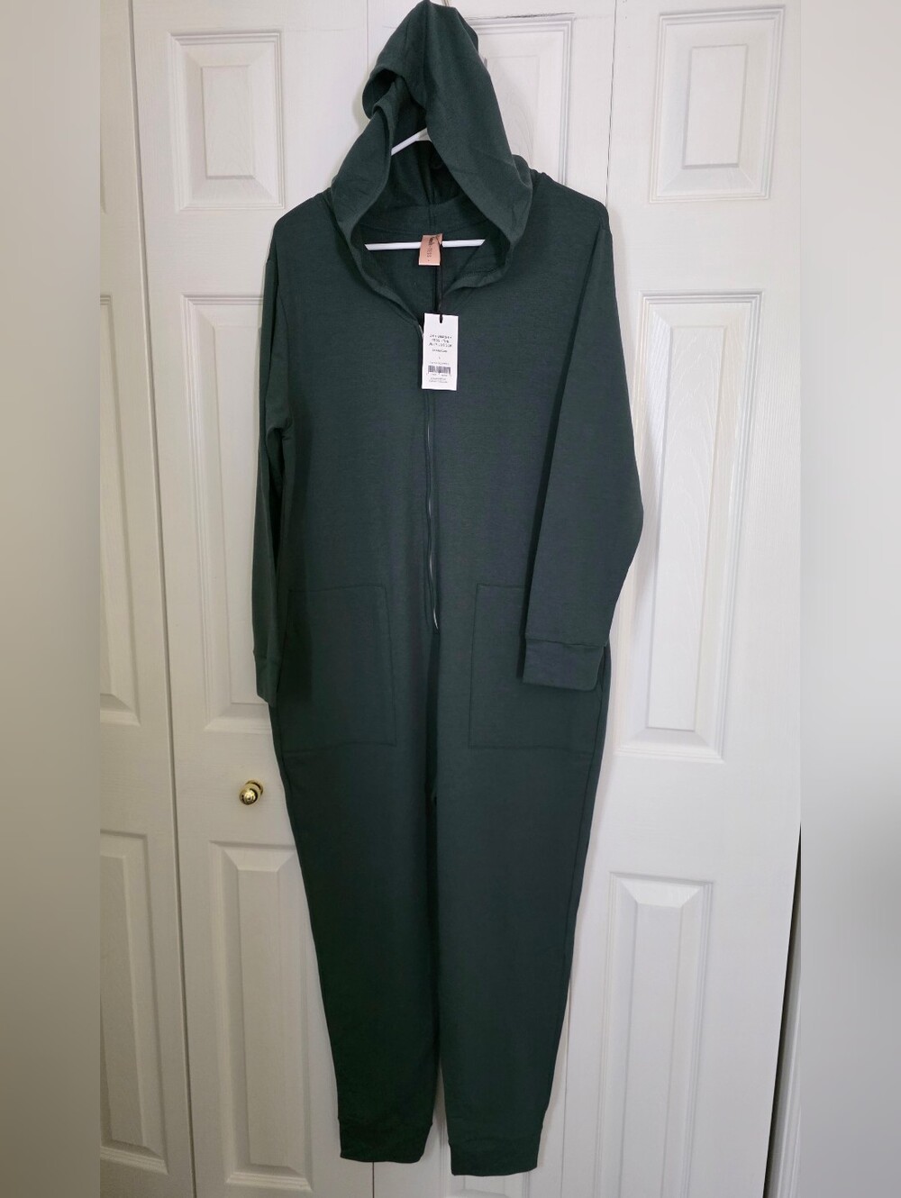 The Jilly Jogger Romper in Okanagan Pine Jillian Harris (JH) New With Tags Large